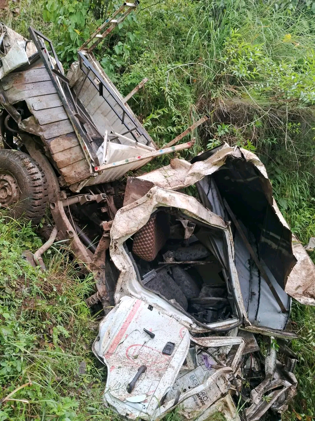 डडेल्धुरामा जीप दुर्घटना, चार जनाको मृत्यु,चार घाइते