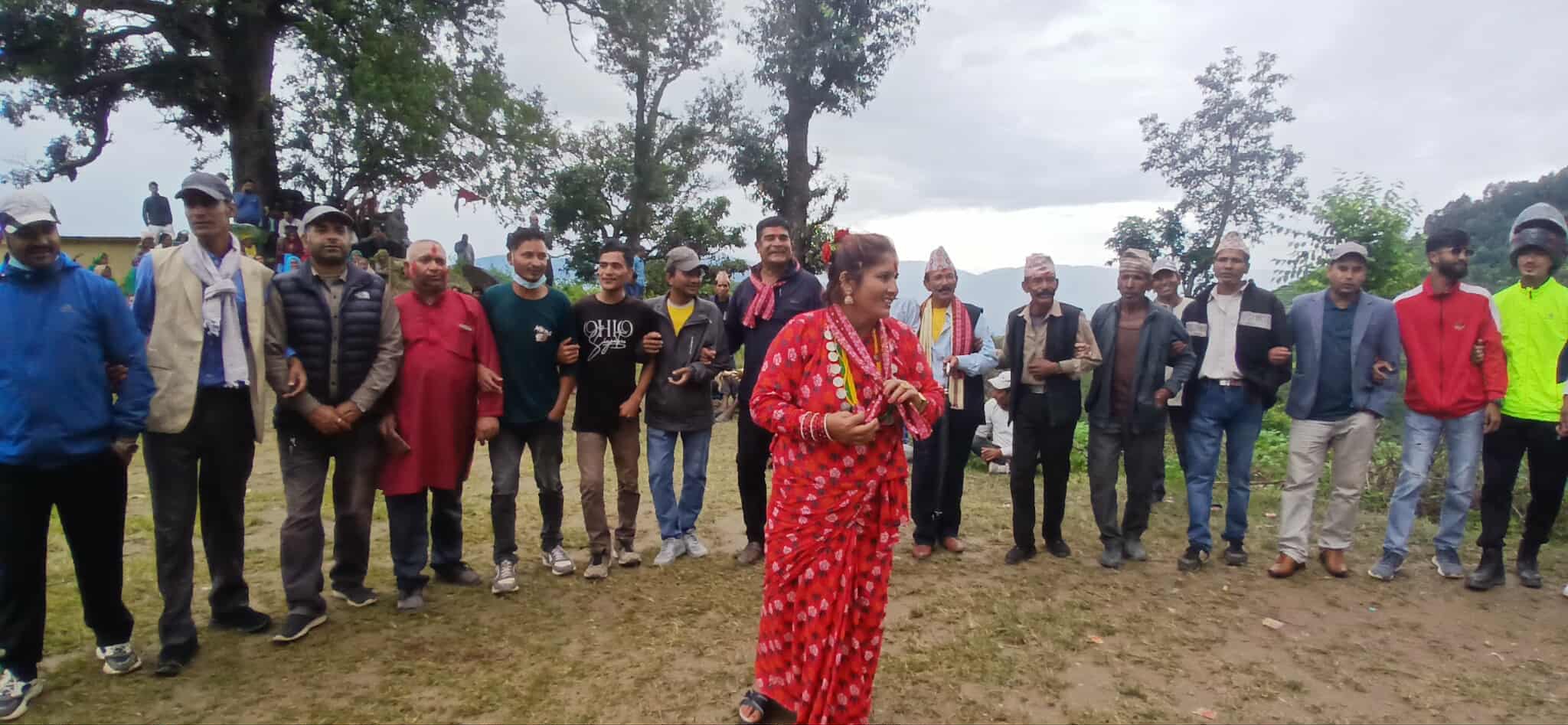 दिपायल सिलगढी–७ मा गौरा पर्व, लाइभ देउडाले जम्यो माहोल