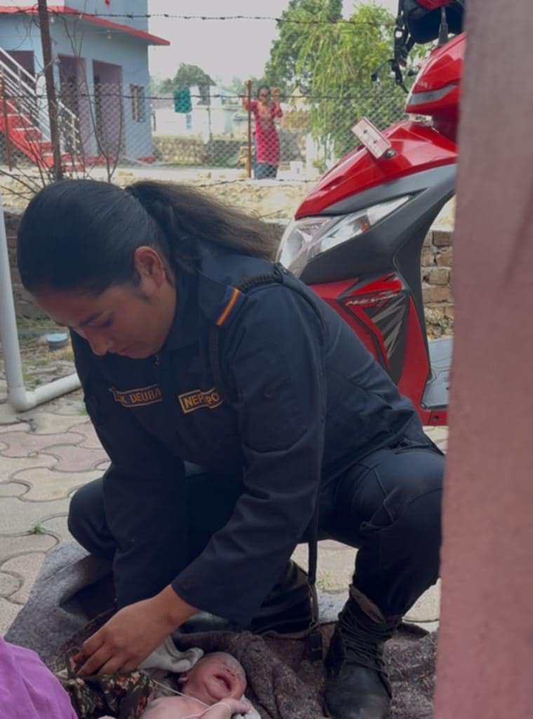 सगरमाथा चढेकी शेर्पालाई सइमा बढुवा र शिशुको ज्यान बचाउने देउबालाई किन भएन?