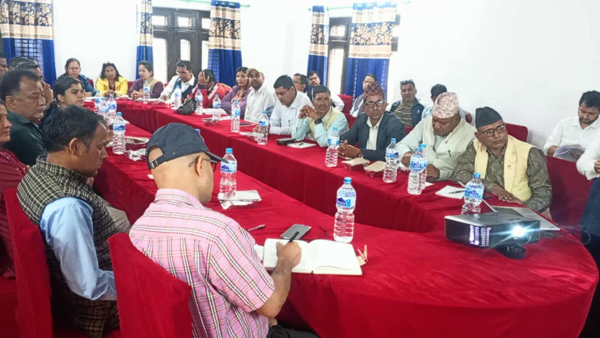 डोटीमा विद्यालय खाजा कार्यक्रमलाई प्रभावकारी बनाउन स्थानीय उत्पादनमा जोड्ने तयारी हुँदै