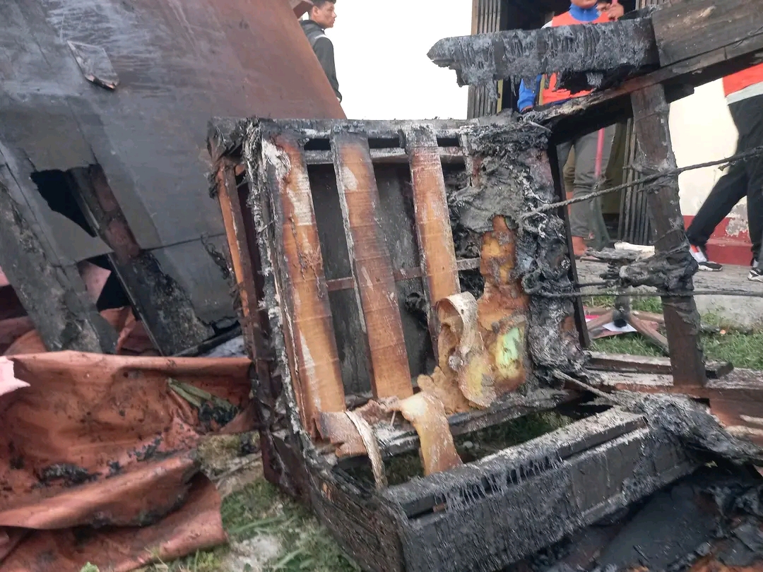 नेकपा माओवादी केन्द्रको बैतडी पार्टी कार्यालयमा आगलागी