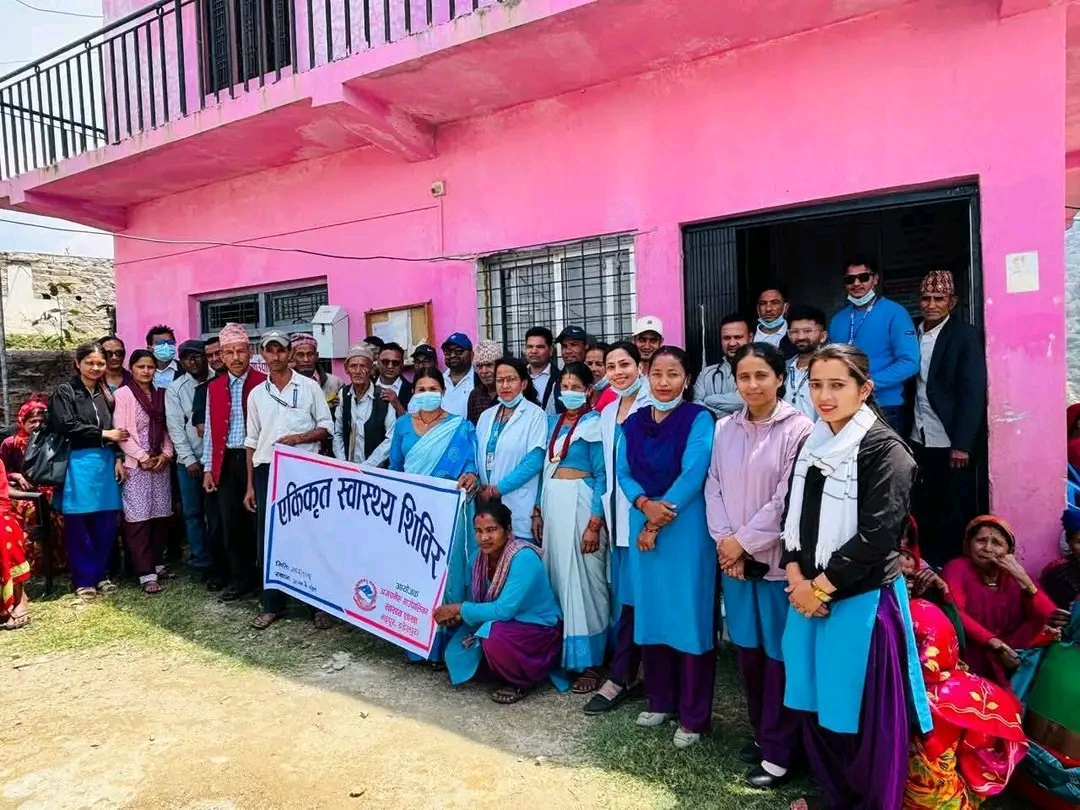 अजयमेरुको एकीकृत स्वास्थ्य शिविर: एकै दिनमा २०० जनाले लिए सेवा