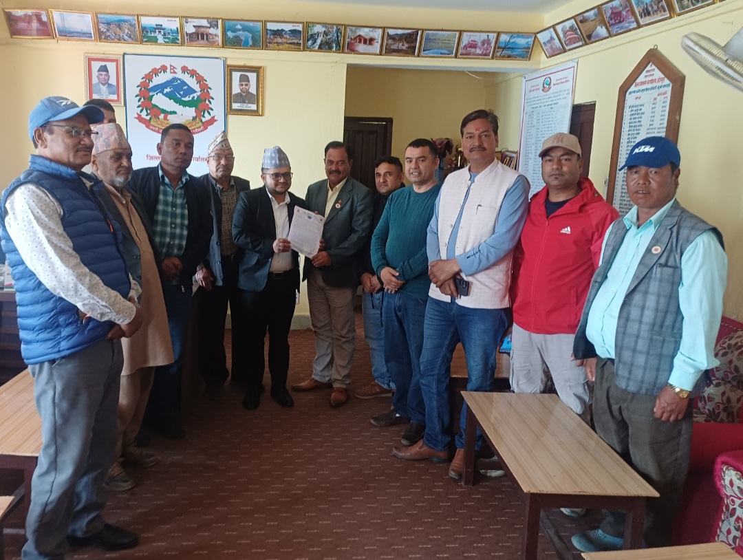 डडेल्धुराका निर्माण व्यवसायीद्वारा देशभरका निर्माण कार्य ठप्प पार्ने चेतावनी