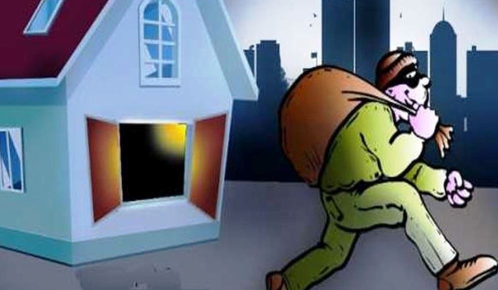 घर फुटाएर तामाका भाँडाकुँडा चोरी, वडा सदस्यसहित चार जना पक्राउ