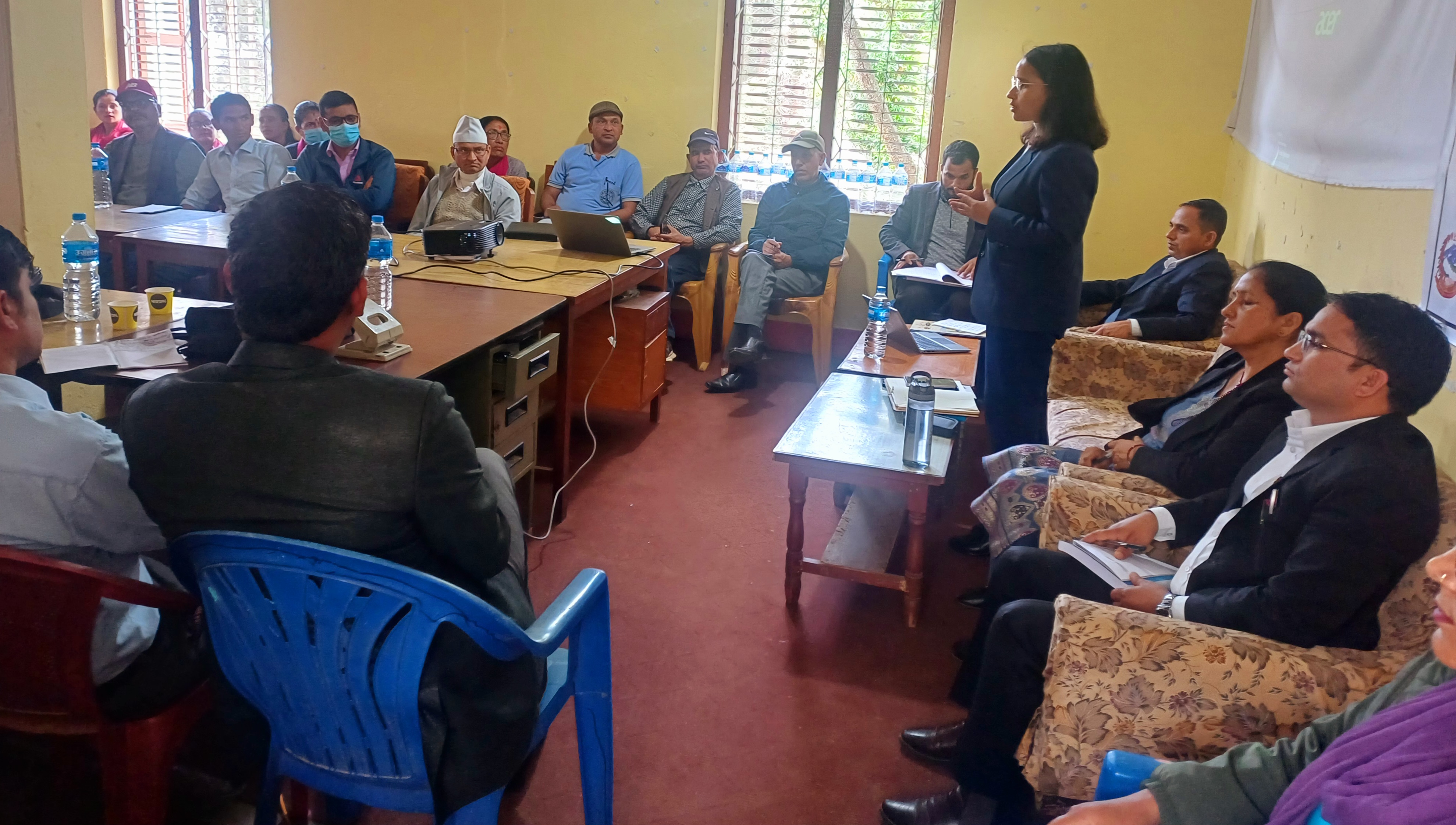 डडेल्धुरामा विद्यार्थी भर्ना अभियान सम्बन्धि सरोकारवाला सँग अन्तरक्रिया