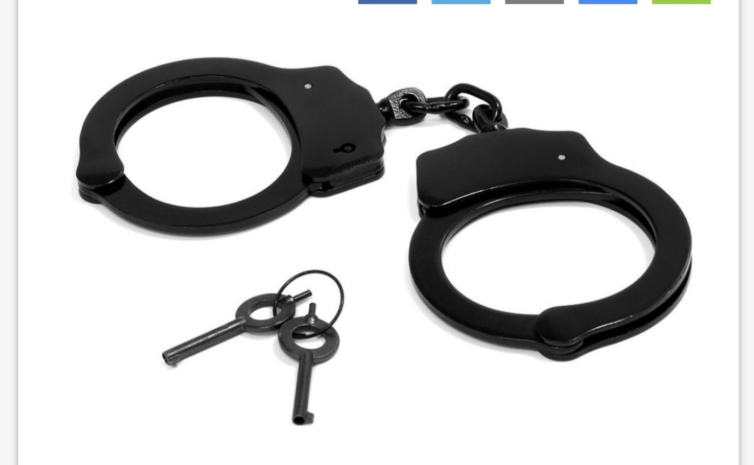 एटीएम मेसिन फोड्दै गर्दा पक्राउ