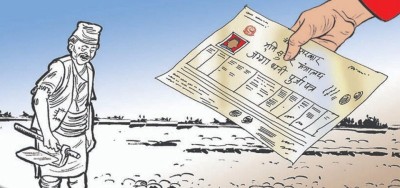 डडेल्धुरामा परशुराम र आलितालका ७० परिवारलाई घरमै पुगेर लालपुर्जा हस्तान्तरण