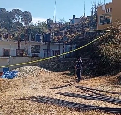 डडेल्धुरामा एक महिला मृत फेला, प्रहरी चालक नियन्त्रणमा