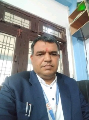 डडेल्धुरा यातायात कार्यालयका प्रमुख कार्यालयमै मदिराले लट्ठ, छड्के जाँचमा परे फन्दामा