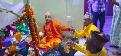​२७ वर्षदेखि दलित बस्तीमा कर्मकाण्ड: कुरीति हटाउन लाग्दा छुटे पण्डित पन्तका ५७५ यजमान