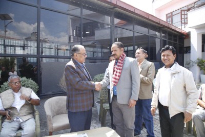 एमाले डोटीका पूर्व जिल्ला सदस्य माओवादी केन्द्रमा