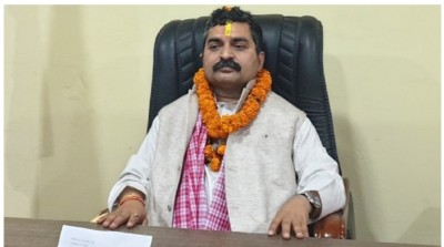 ओलीले प्रदेश प्रमुख बनाएका डा. अहिराजविरुद्ध नावालिग करणीमा पक्राउ पुर्जी जारी