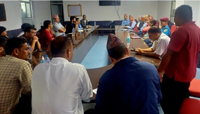 सर्वदलीय बैठक : डडेल्धुरा अस्पताललाई पूर्ववत् सेवा बिन्दुमा फर्काउन माग