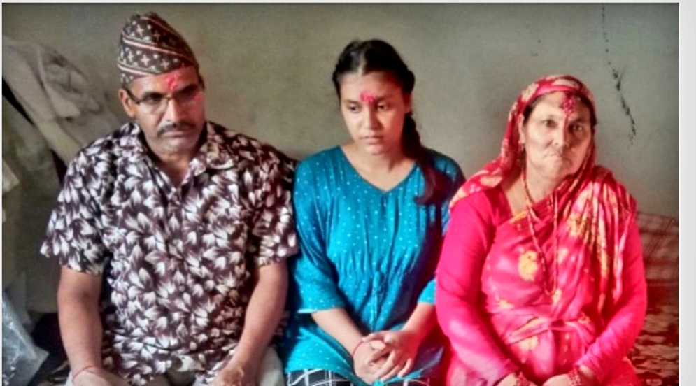 प्रधानमन्त्री ओलीलाई भेट्दा पुरानै जवाफ पाएपछि विपिनको परिवार निराश